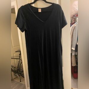 Smash and Tess Black V-Neck Short Sleeve Dress